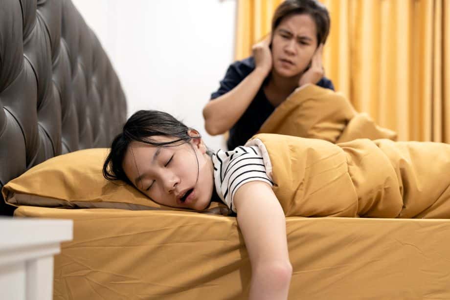 Quels sont les symptômes du syndrome pied-main-bouche ?